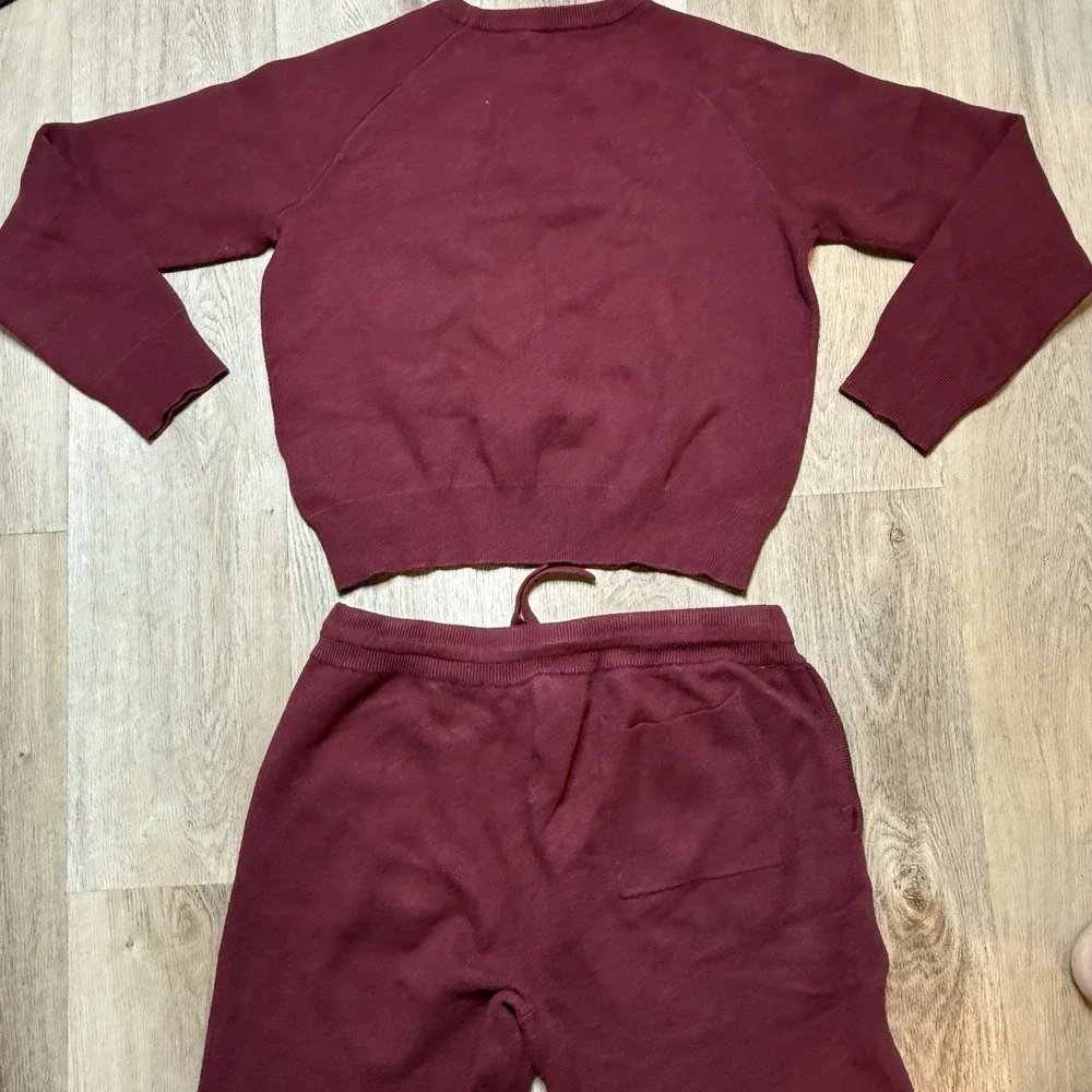 Monrow Supersoft Sweater Knit‎ Sweatsuit Top Joggers  in Rhubarb Red Size S